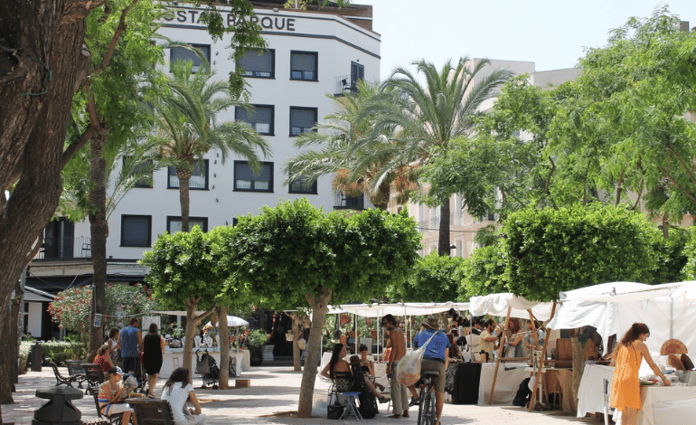 mercadillo plaza del parque ibiza