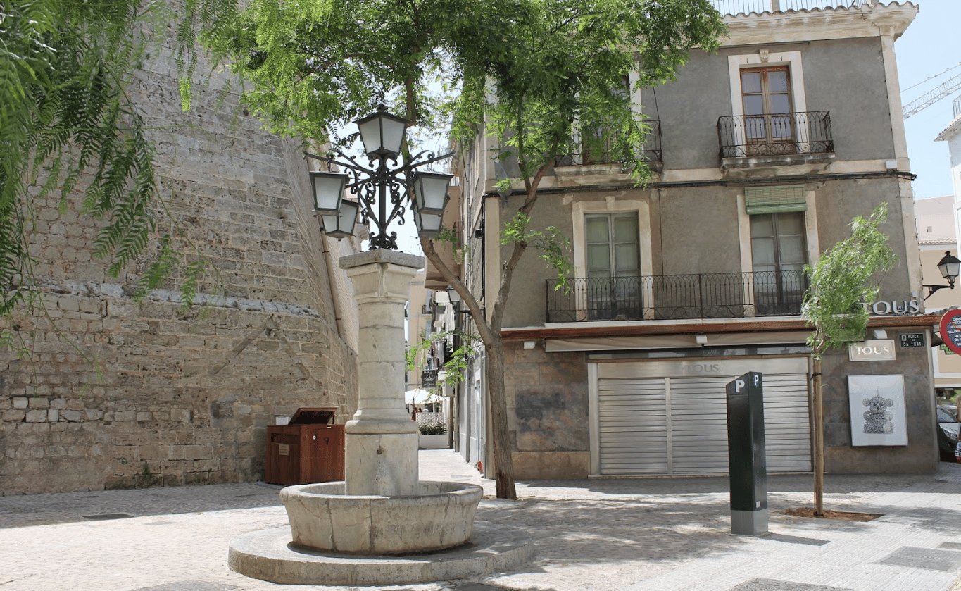 plaza de sa font Ibiza
